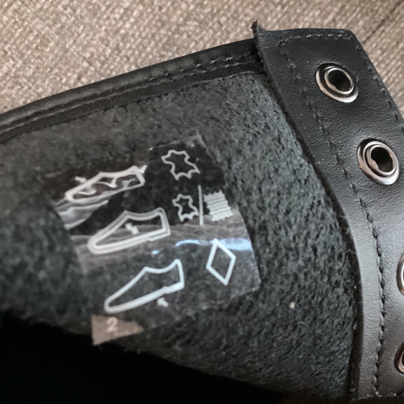 Dr. Martens 1460 Boot - Women's, size US9/EU41 - Picture 4 of 8